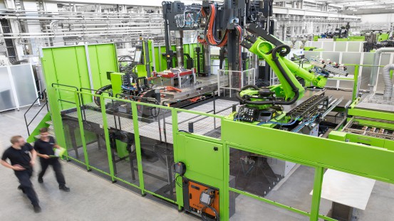 At its Center for Lightweight Composite Technologies in Austria, ENGEL develops particularly efficient production processes for composite parts in interdisciplinary teams.
